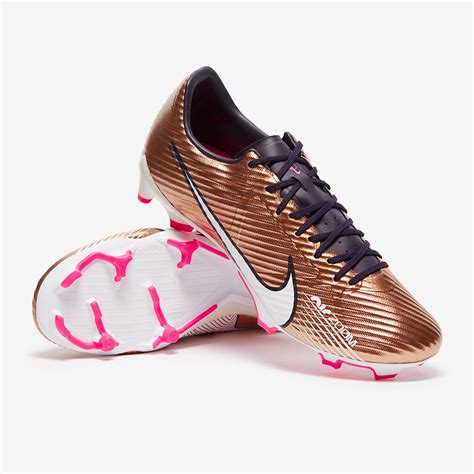 nike schuhe mit schrift|Nike fußballschuh privat.